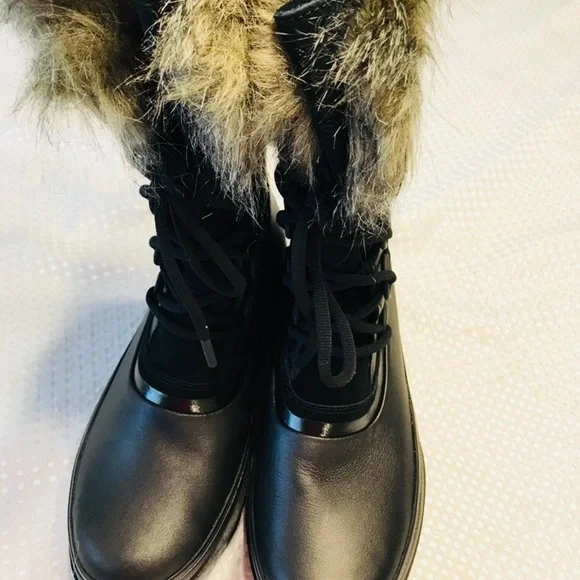 Sorel Joan of artic Next leather boots in black - Picture 4 of 10